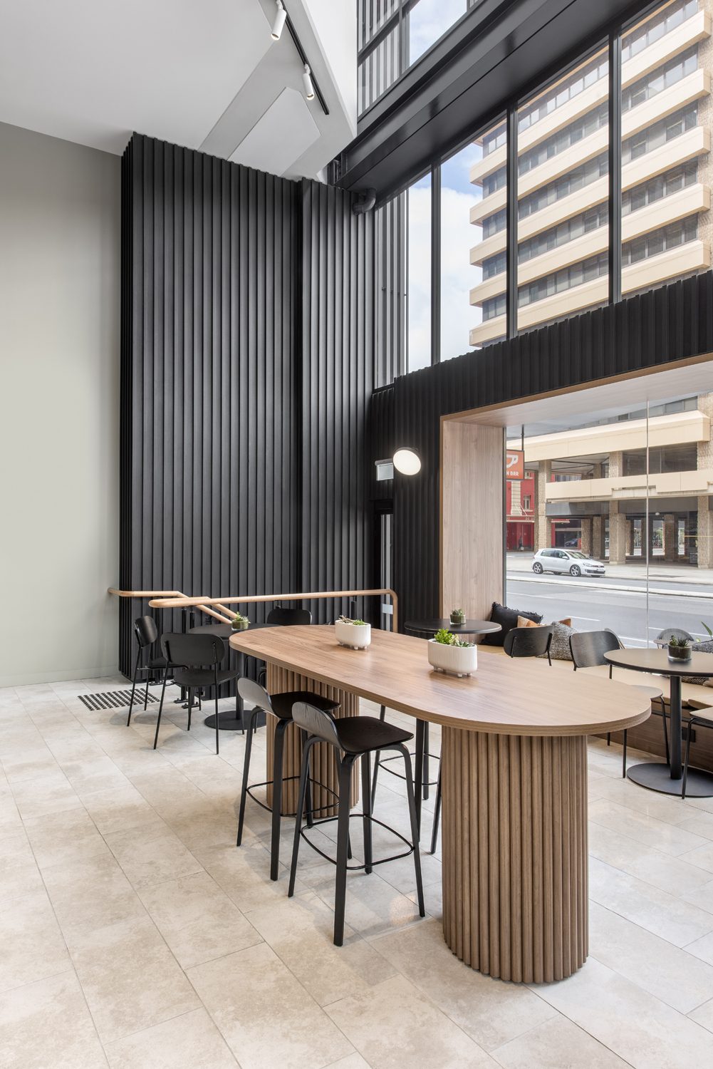 26 Flinders St Foyer030a