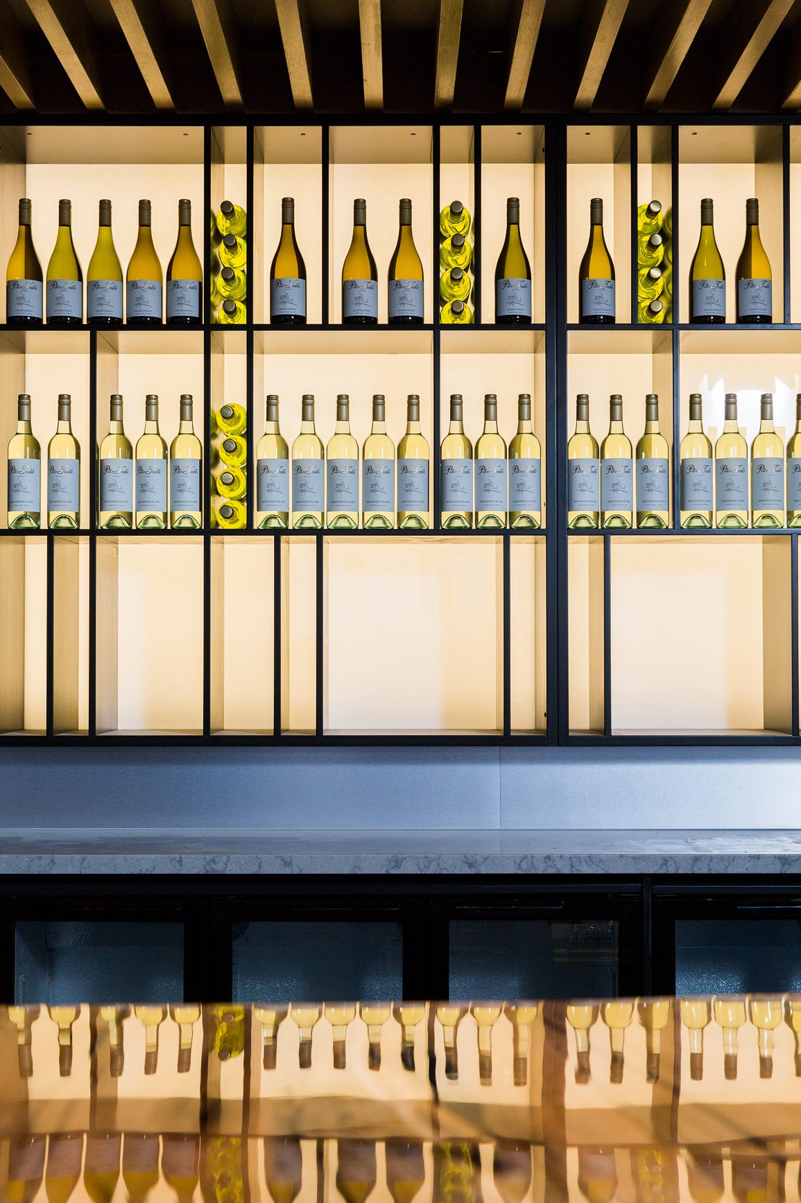 Line Label Restaurant 7