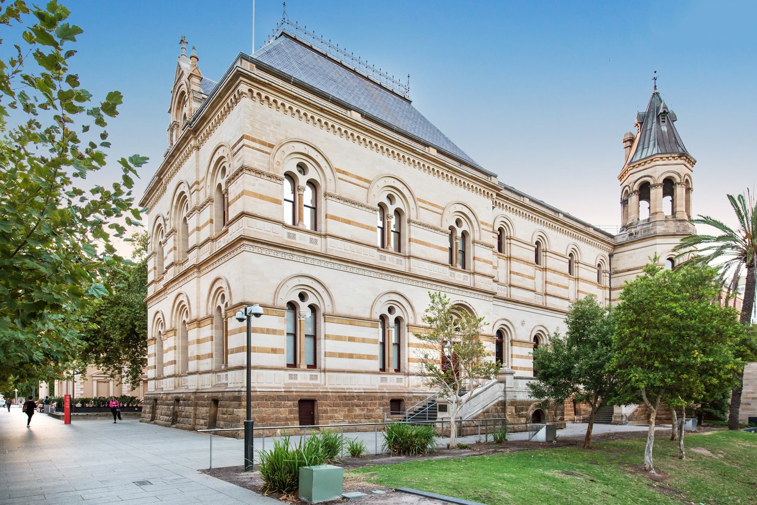 Mortlock Wing 001