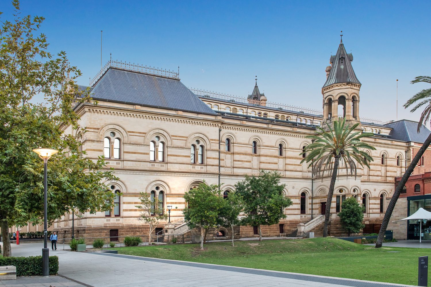 Mortlock Wing 004